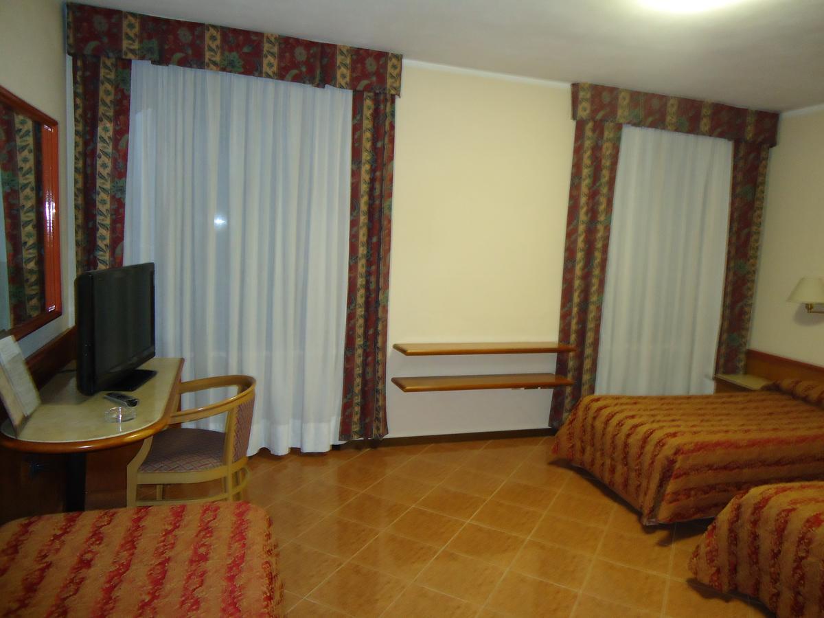 Hotel Paris Castel Goffredo 外观 照片